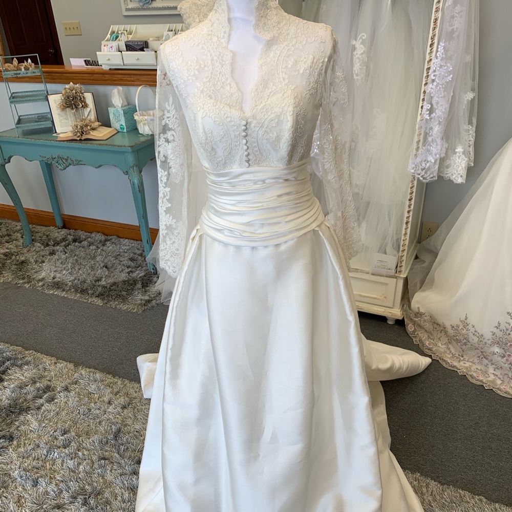 Wedding gown